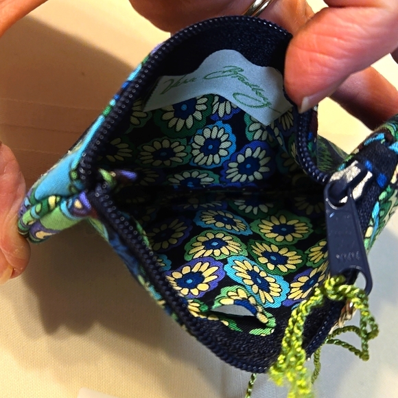 Vera Bradley NWT Clip Zip Blue Rhapsody ID coin purse - Picture 3 of 4